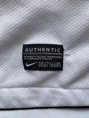 how to identify nike football shirts